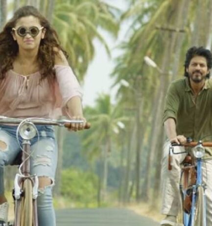 Dear Zindagi Film Review – Can the Charismatic Stars Elevate This Mediocre Fare?