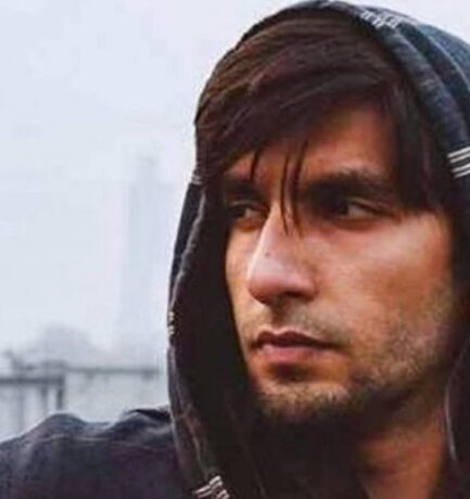 Gully Boy Film Review – From Slum to Stardom